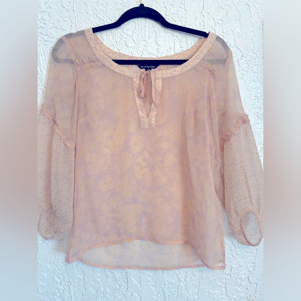 Sheer peach American Eagle 3/4 sleeve blouse size XS